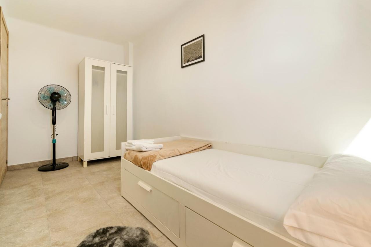 Apartamento Cerca De La Playa Barcelona Bagian luar foto