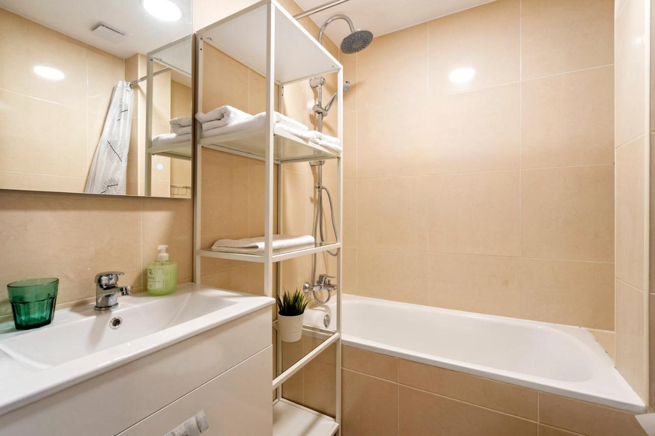 Apartamento Cerca De La Playa Barcelona Bagian luar foto